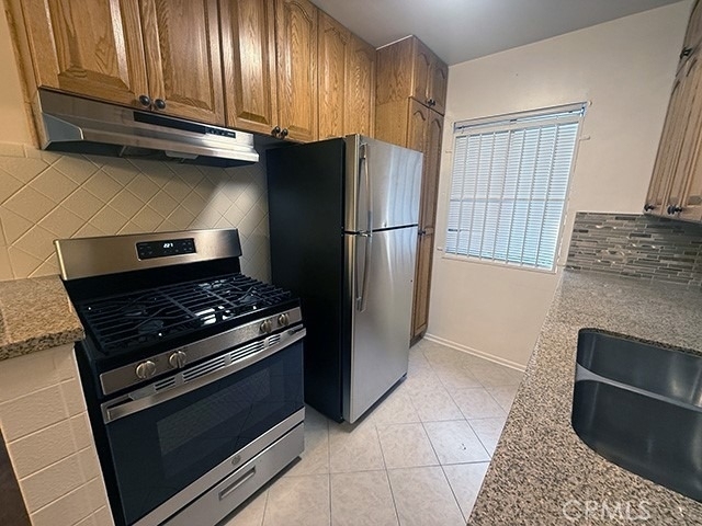 612 N Hayworth Avenue - Photo 4