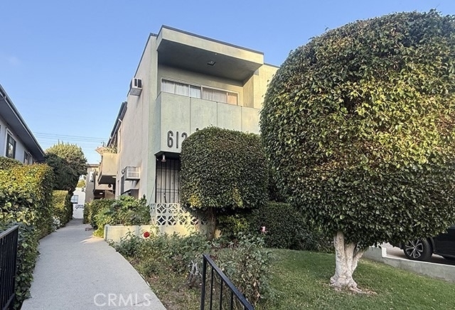 612 N Hayworth Avenue - Photo 9