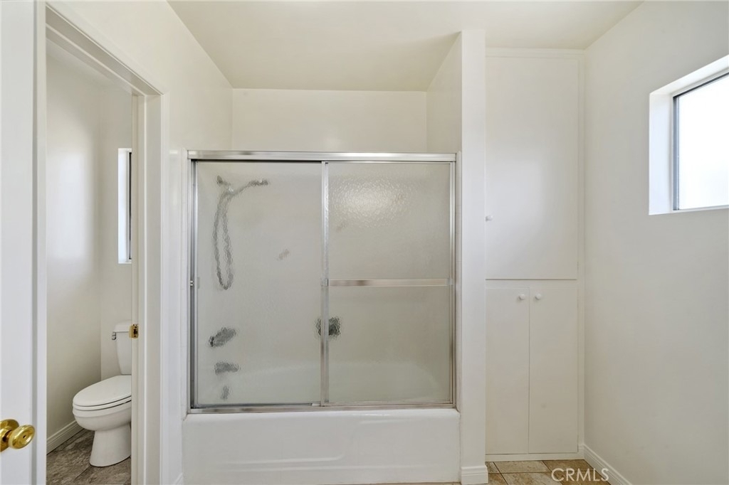 21816 Providencia Street - Photo 38