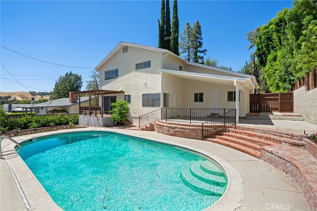 21816 Providencia Street - Photo 27