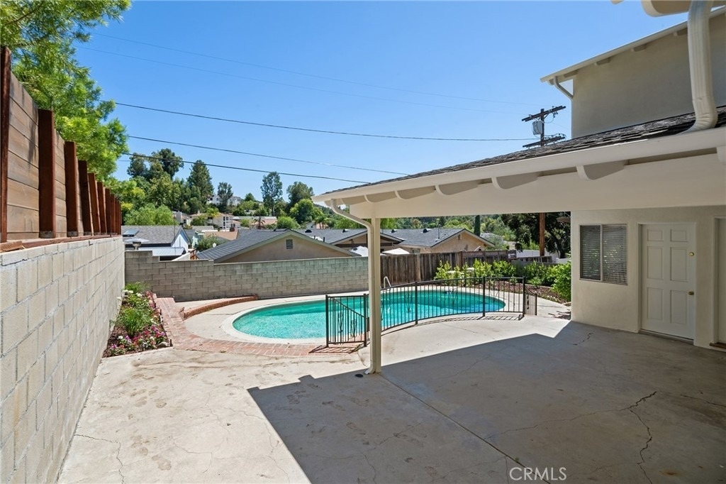 21816 Providencia Street - Photo 25