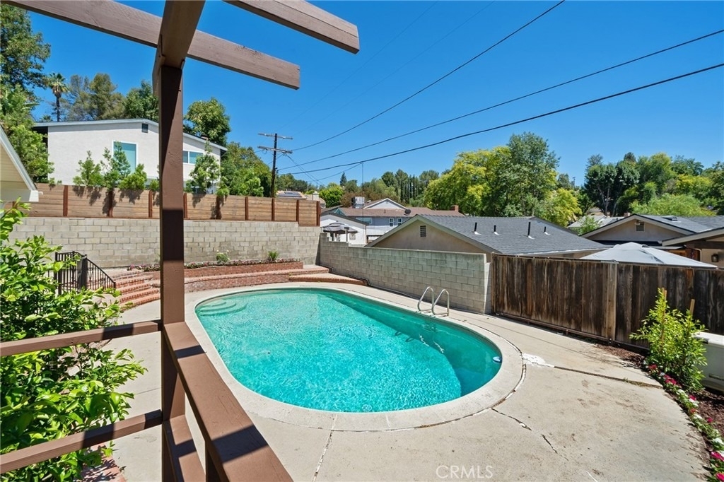 21816 Providencia Street - Photo 29