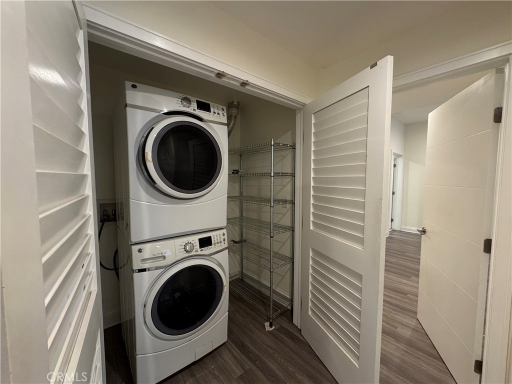 14934 Burbank Boulevard - Photo 11