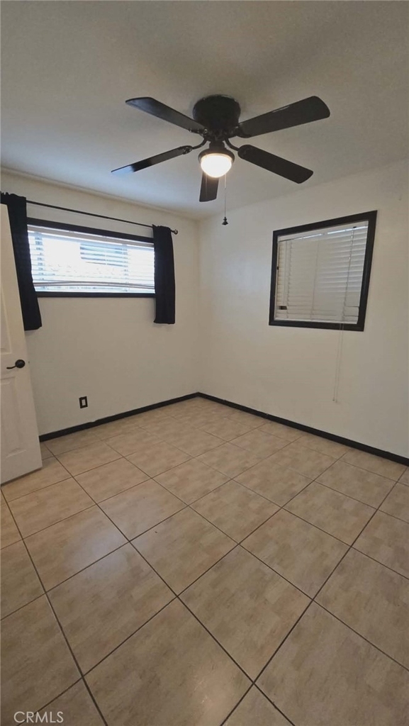 17217 San Jose - Photo 3