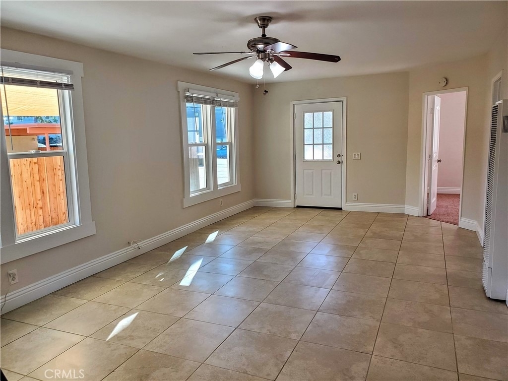 1209 East Central Avenue - Photo 3