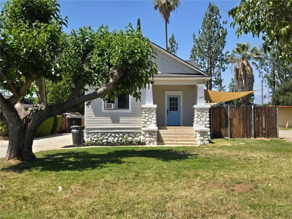 1209 East Central Avenue - Photo 0