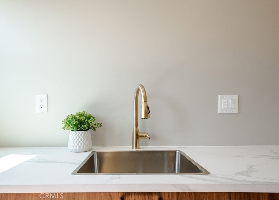 10 Esperanza Avenue - Photo 12