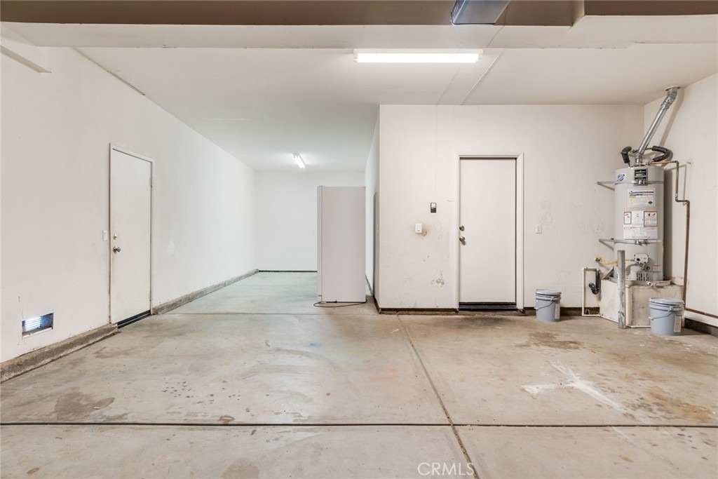 9140 Village Way - Photo 28