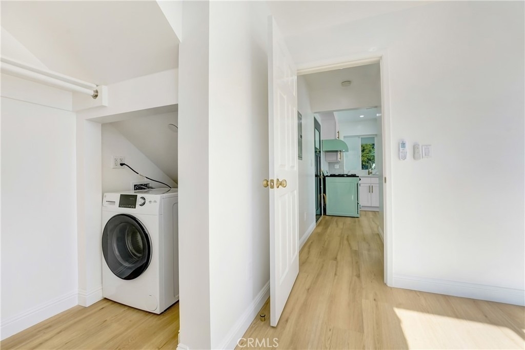 1146 West Blvd - Photo 2