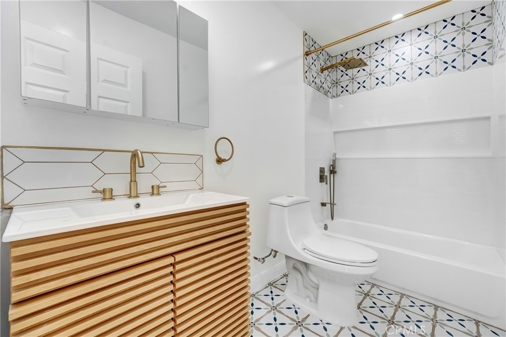1146 West Blvd - Photo 4