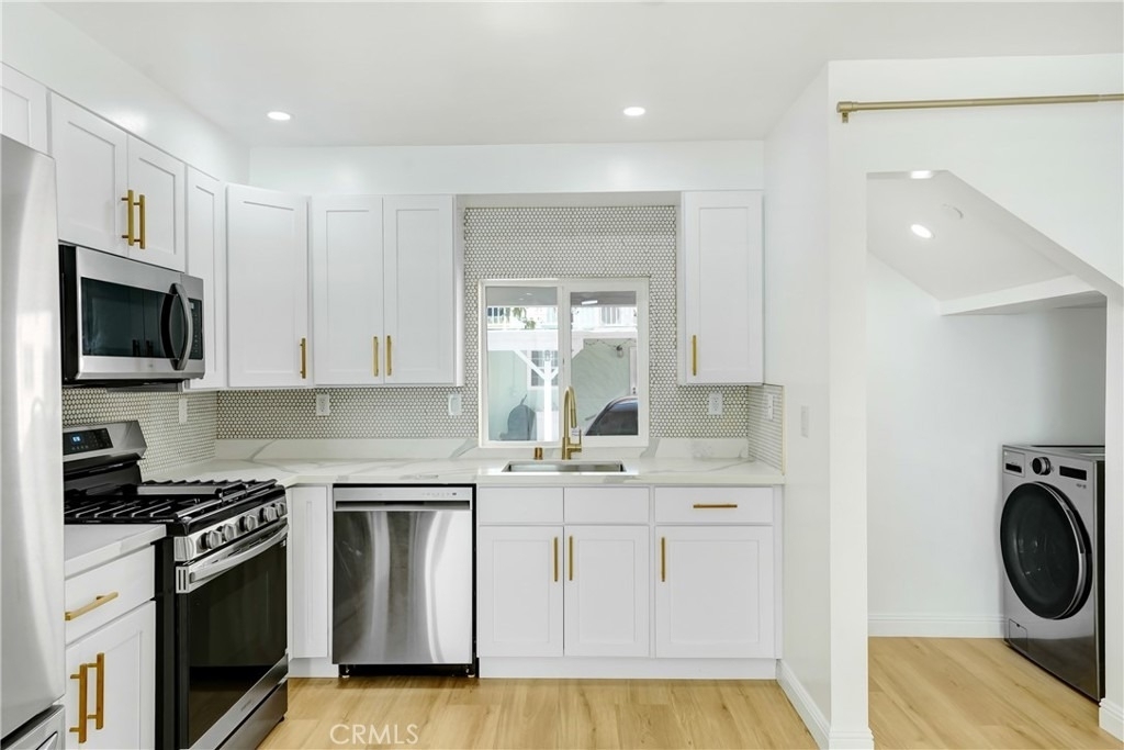 1146 West Blvd - Photo 4