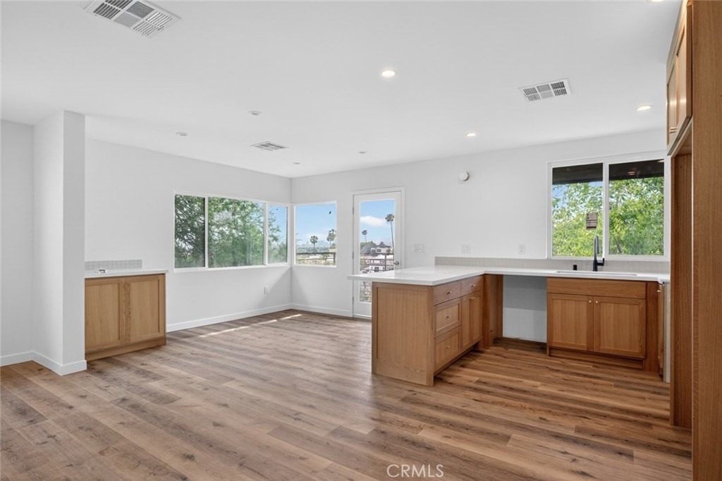 901 Micheltorena - Photo 7