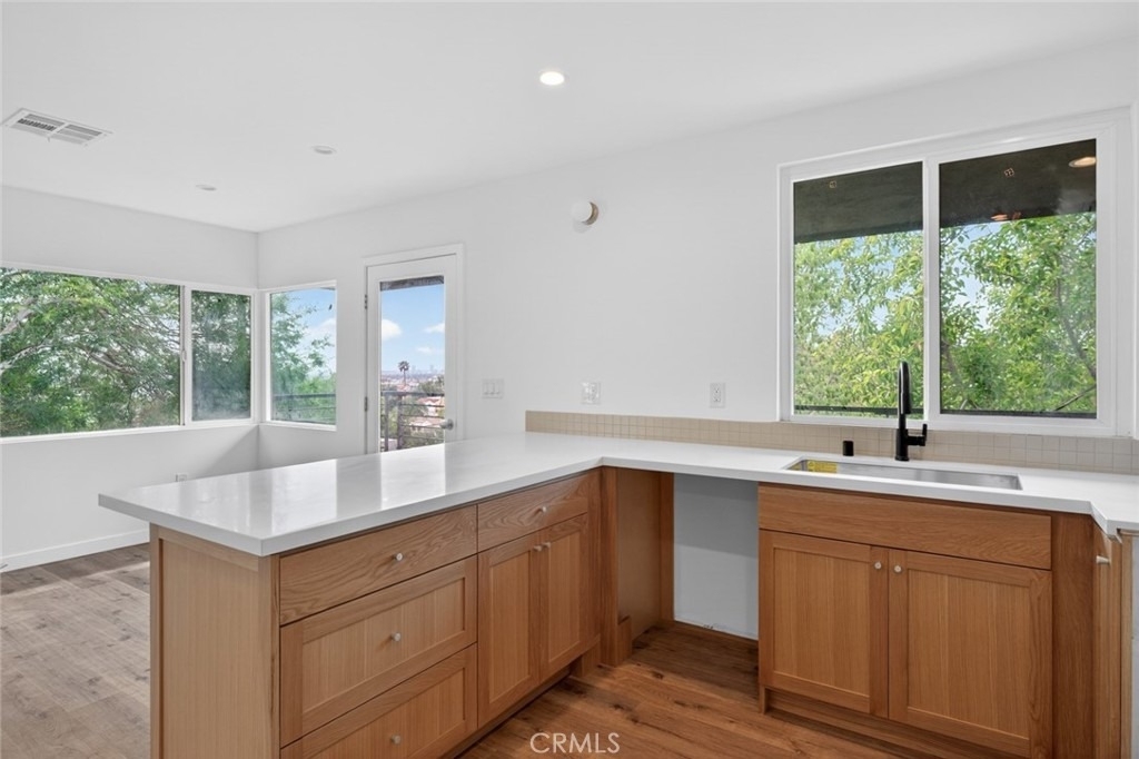 901 Micheltorena - Photo 11
