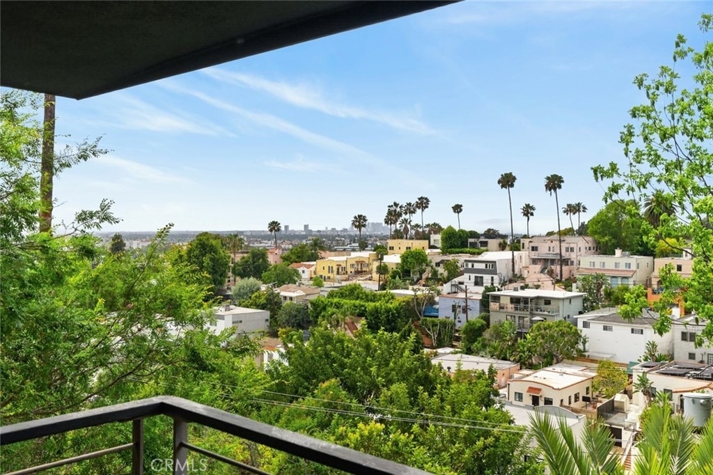 901 Micheltorena - Photo 32