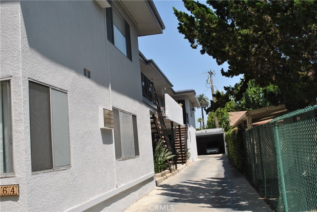 2064 Meridian - Photo 2