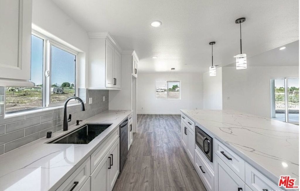 11548 11th Avenue - Photo 12