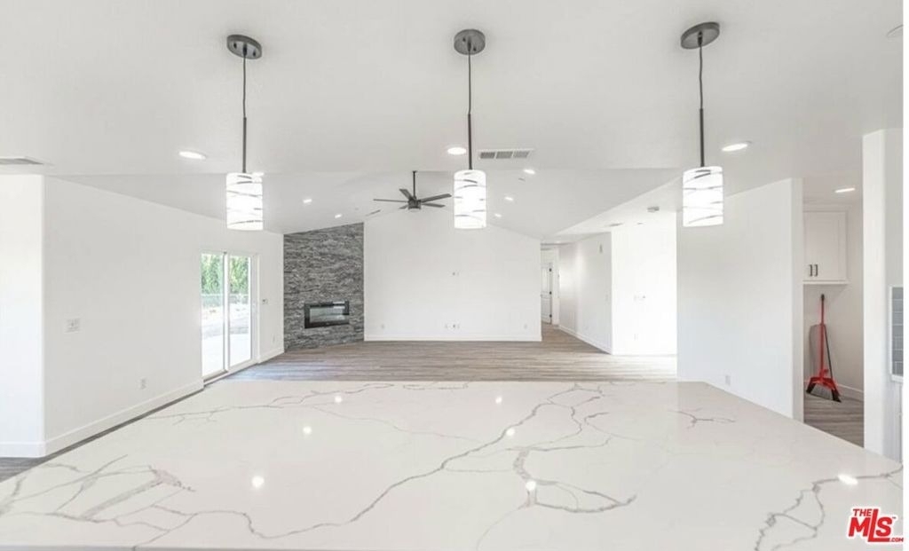 11548 11th Avenue - Photo 13