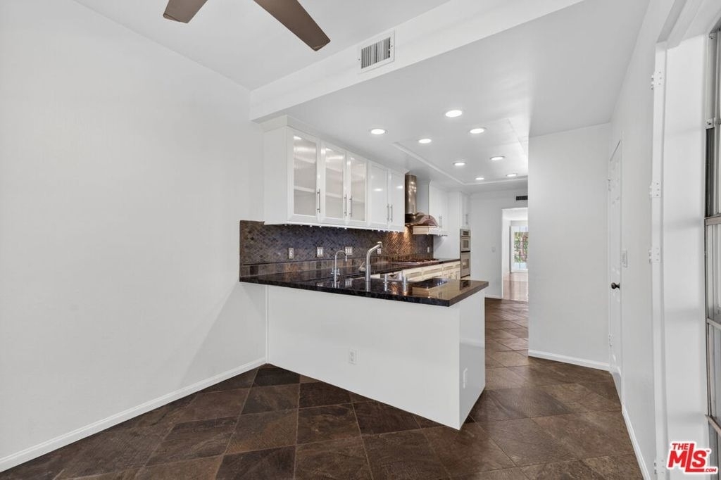 4346 Redwood Avenue - Photo 11