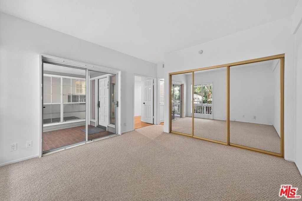 4346 Redwood Avenue - Photo 24