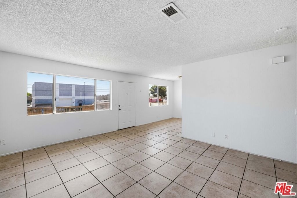 518 E Avenue Q4 - Photo 7