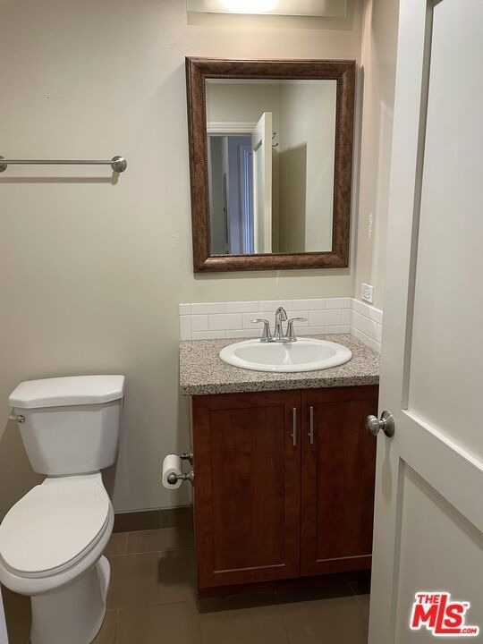 315 W 5th Street - Photo 5