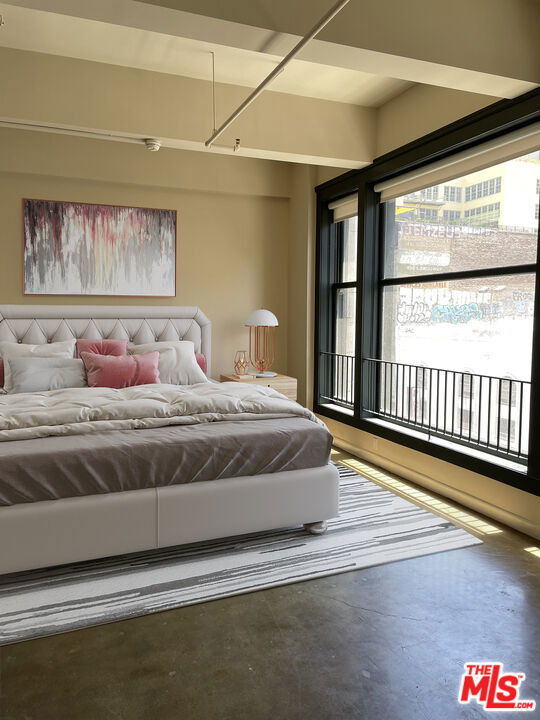 315 W 5th Street - Photo 2