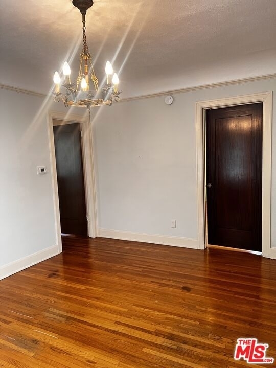 153 N Irving Boulevard - Photo 3