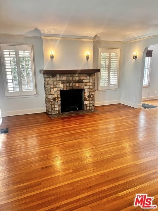 153 N Irving Boulevard - Photo 2