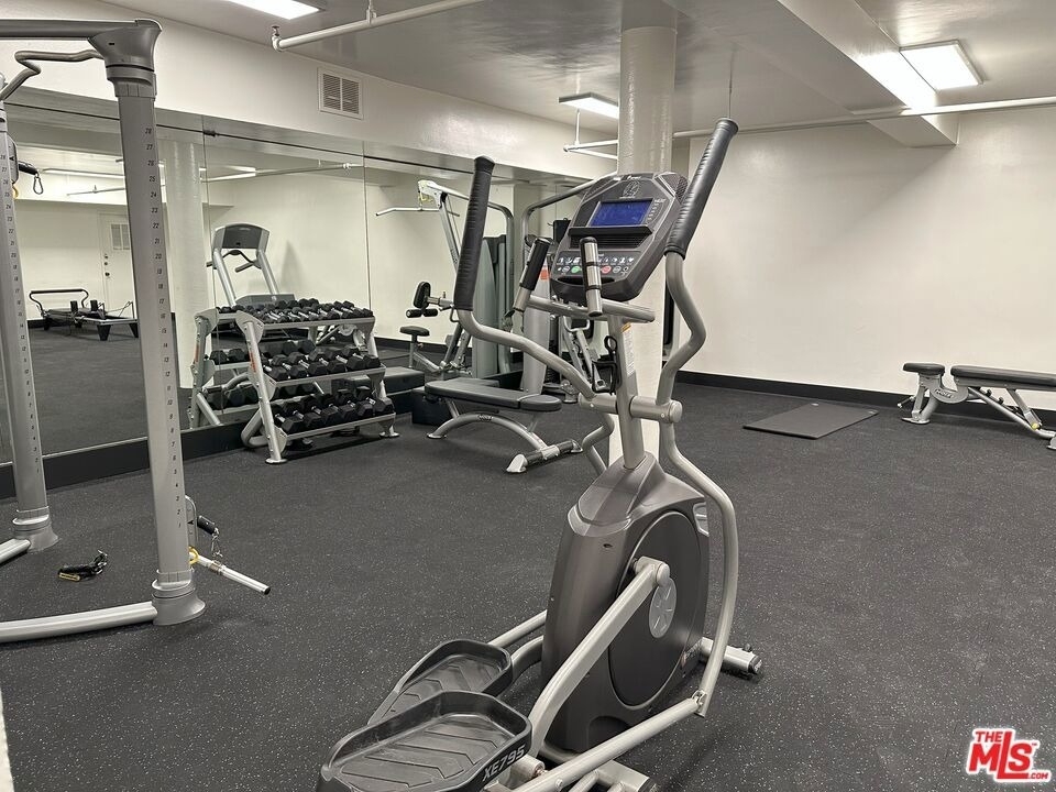 11750 W Sunset Boulevard - Photo 12