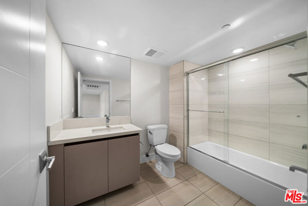 5030 Rosewood Avenue - Photo 23