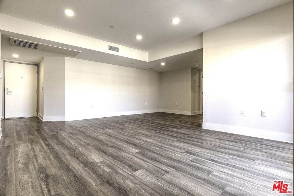 5030 Rosewood Avenue - Photo 8