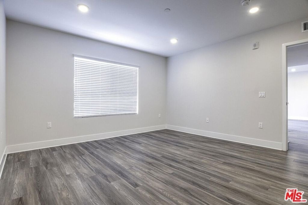 5030 Rosewood Avenue - Photo 10