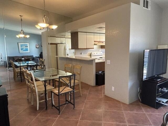 505 S Farrell Drive - Photo 2