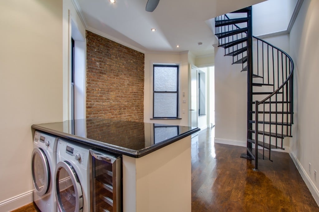 West 103rd Street - Photo 1
