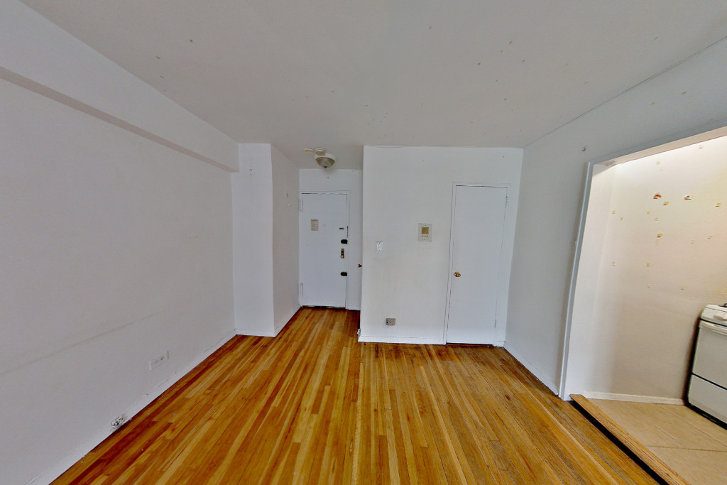 East 58th Street - Photo 3