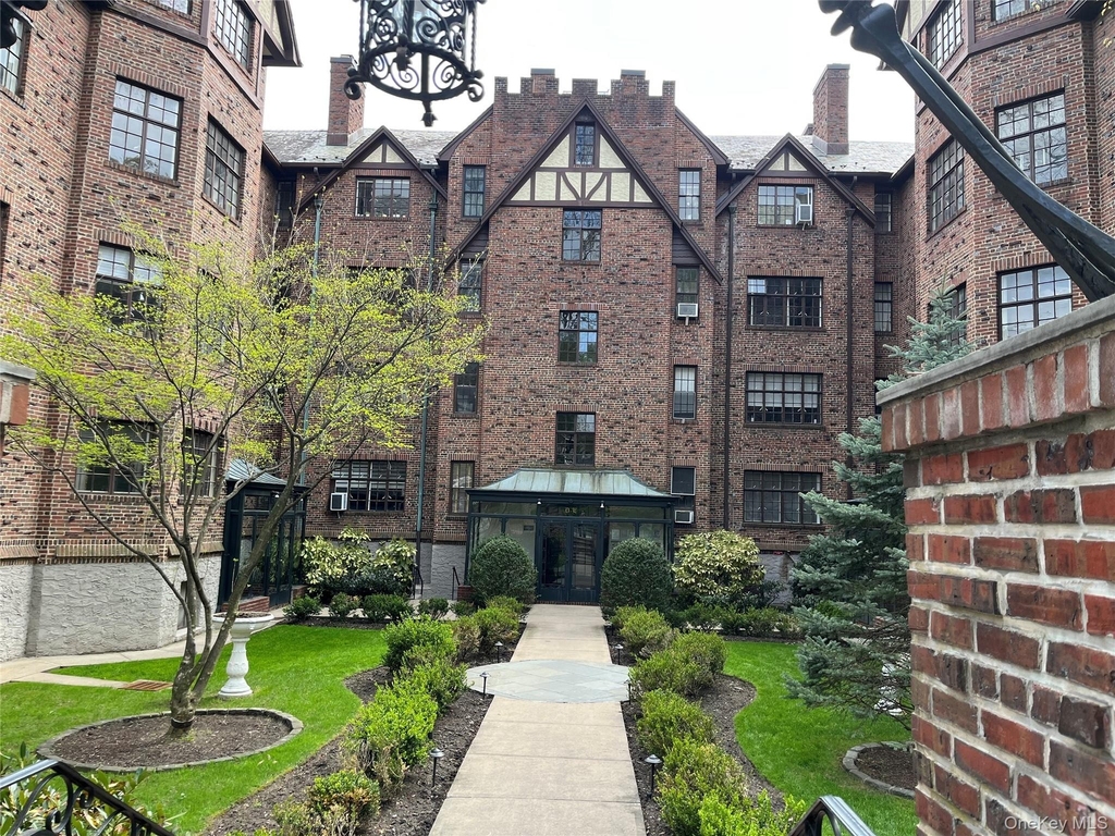 38-30 Douglaston Parkway - Photo 0