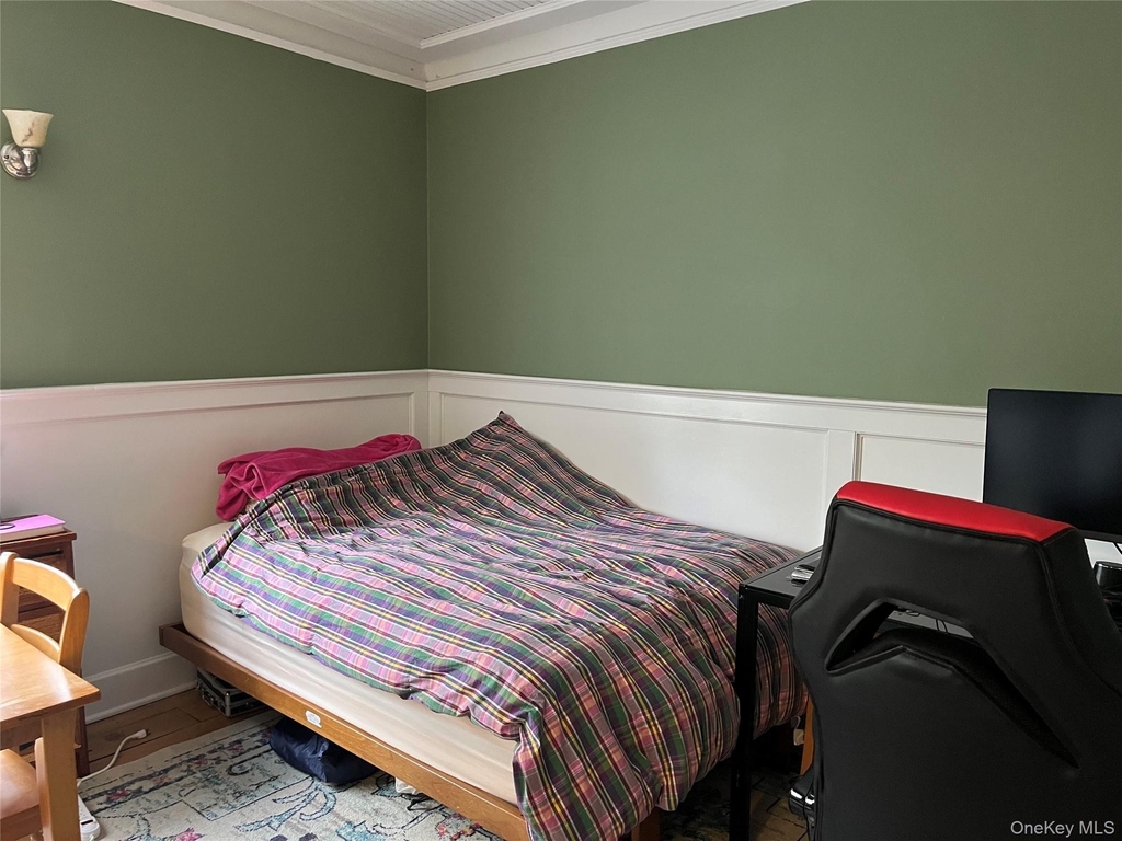 38-30 Douglaston Parkway - Photo 3
