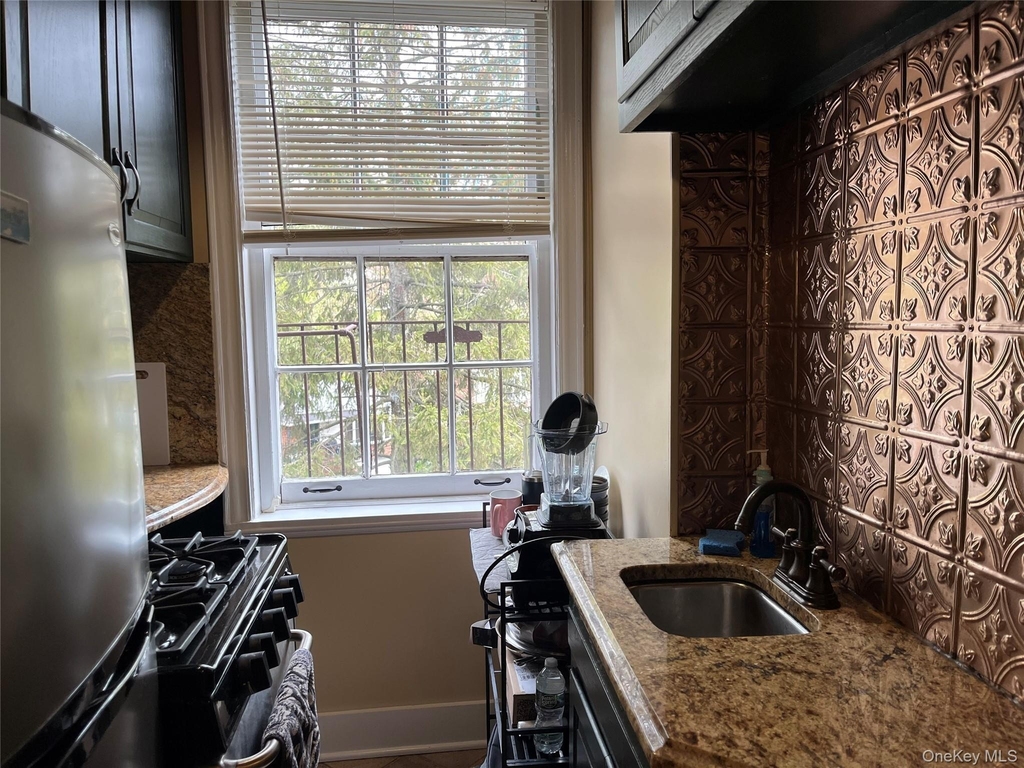 38-30 Douglaston Parkway - Photo 2