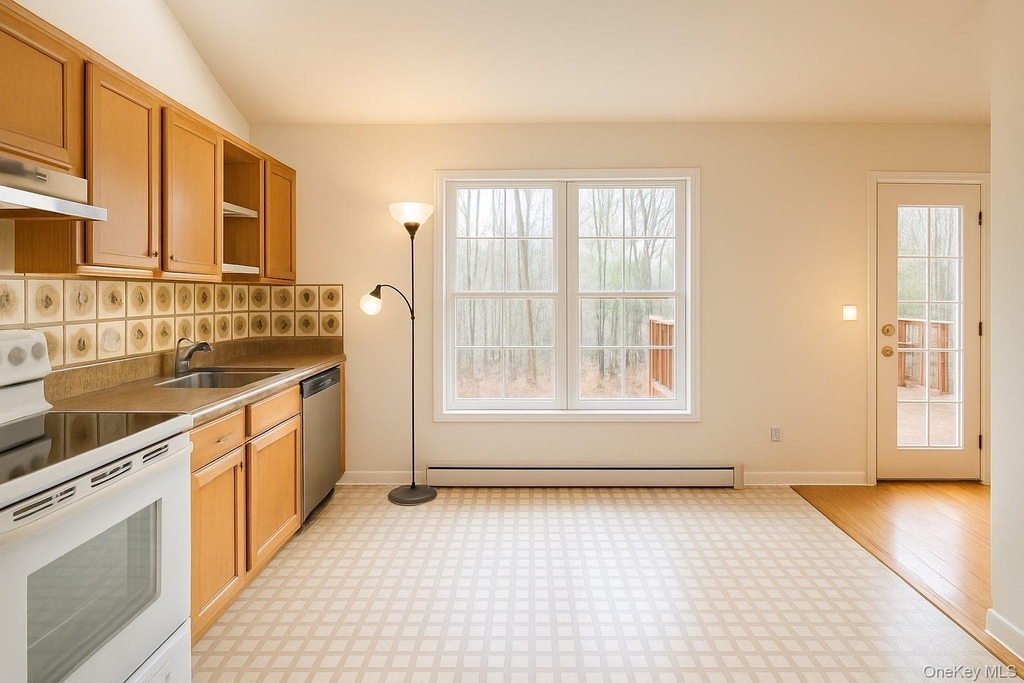 18 Penny Lane - Photo 4