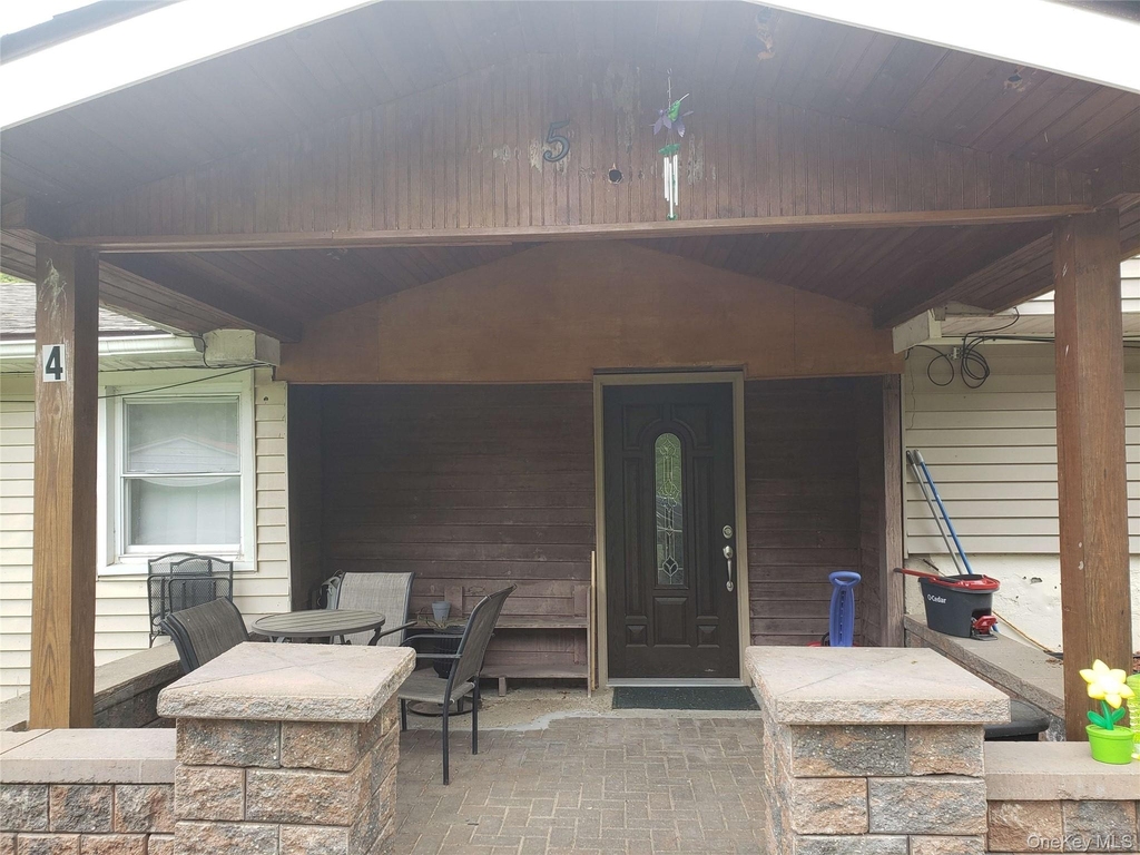 1446 Salt Point Turnpike - Photo 5