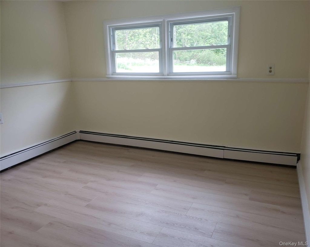 1446 Salt Point Turnpike - Photo 8