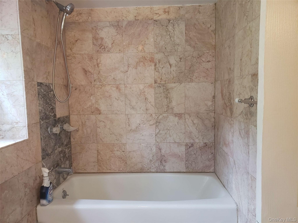 1446 Salt Point Turnpike - Photo 3