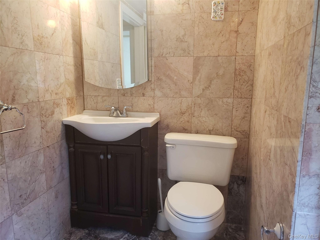1446 Salt Point Turnpike - Photo 11