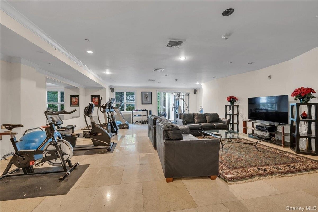171 Great Neck Rd - Photo 10