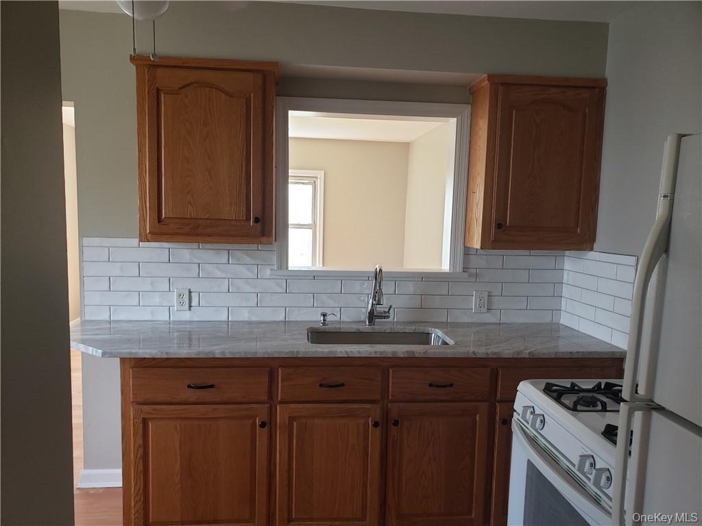 30 W George Avenue - Photo 1