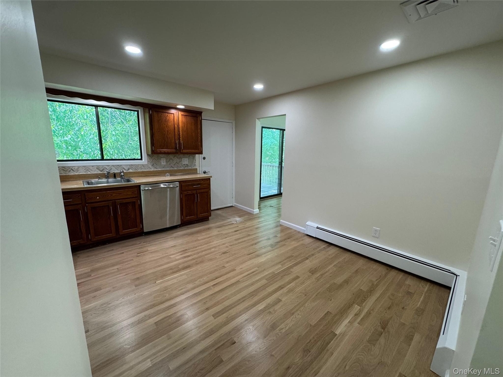 48 Camp Hill Road - Photo 8