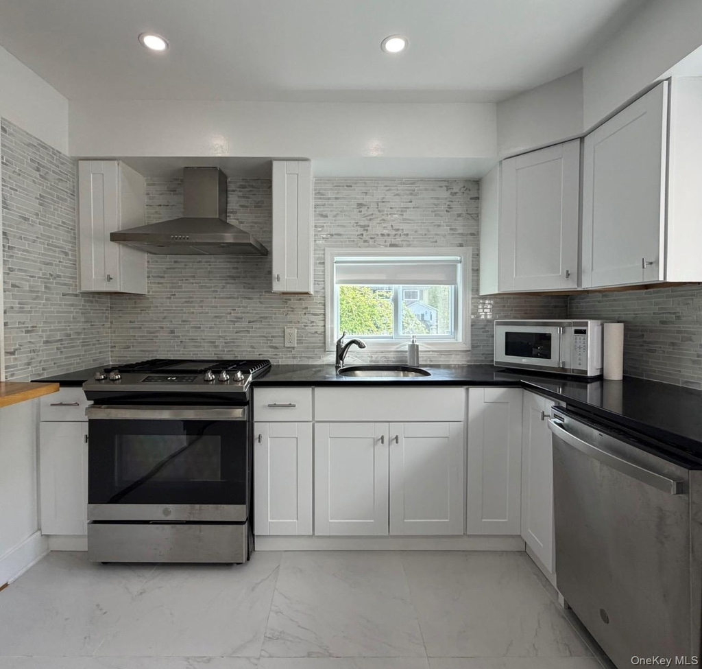 60 Medallion Road - Photo 18