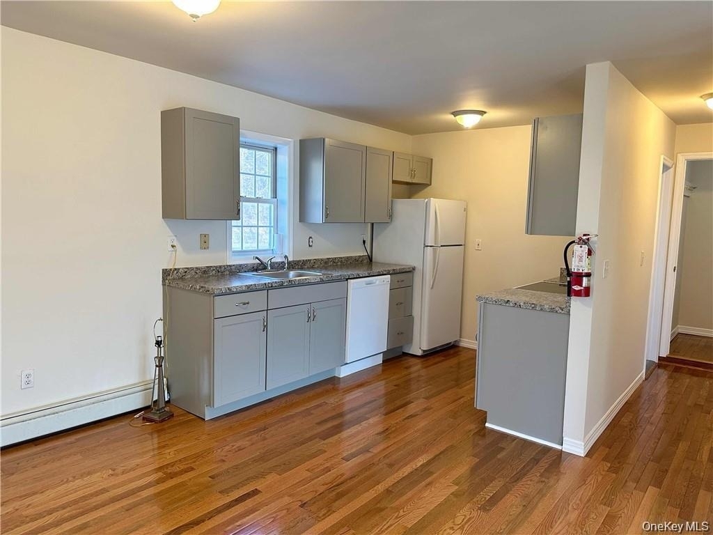 174 Myrtle Avenue - Photo 4