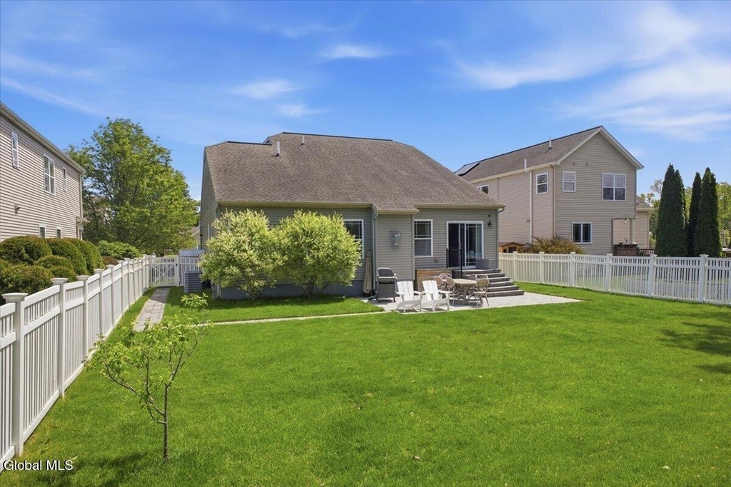 11 Outlook Avenue - Photo 33