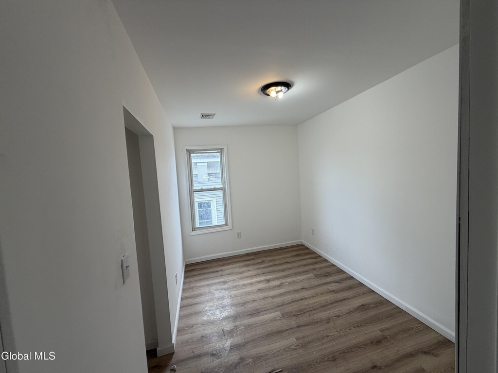 82 Wall Street - Photo 4